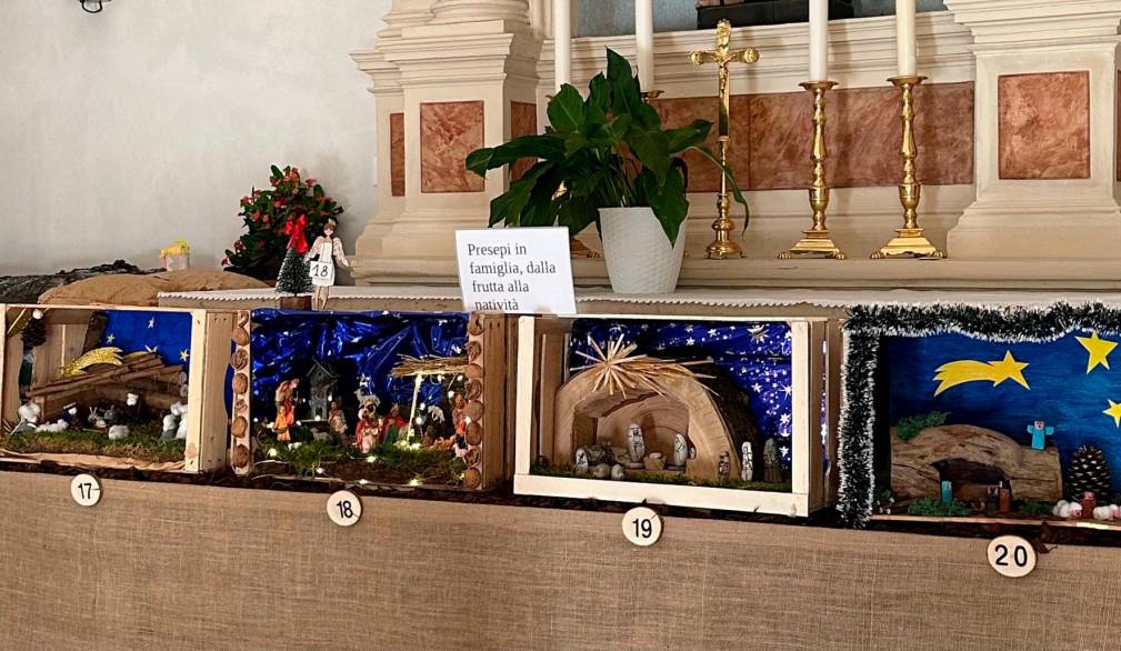 Barcon: in chiesa i... presepi in cassetta
