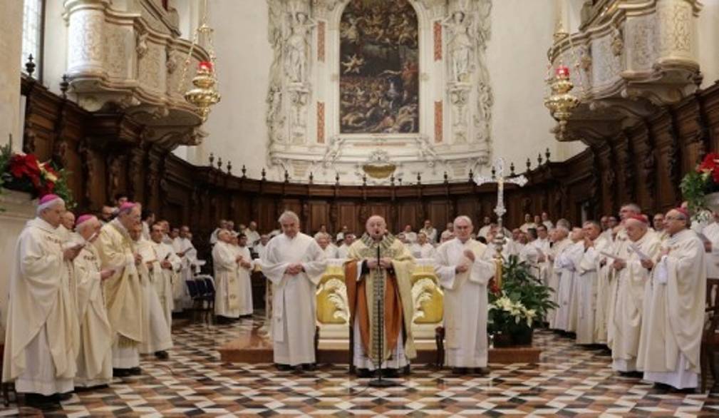 I 90 anni di mons. Magnani: "Non mi sento vecchio perché ho la pastorale nel sangue"