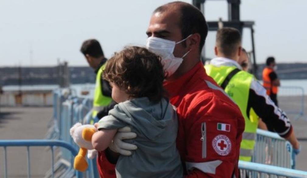 Frontex o Mare nostrum? Purché non manchi un salvagente