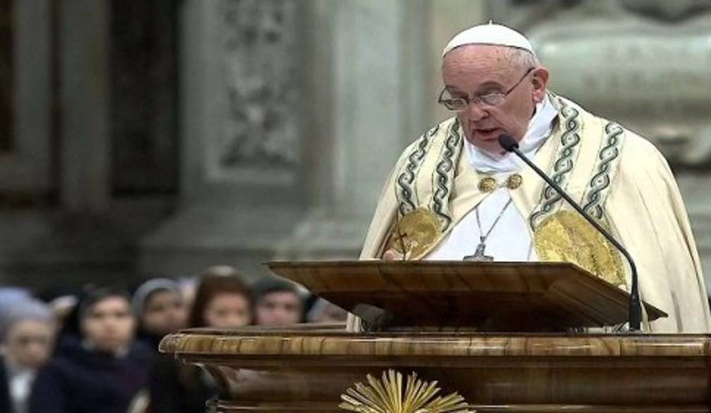 Francesco al Te Deum: "Gesù Cristo, Verbo fatto carne, ha dato pienezza al tempo del mondo e alla storia umana"