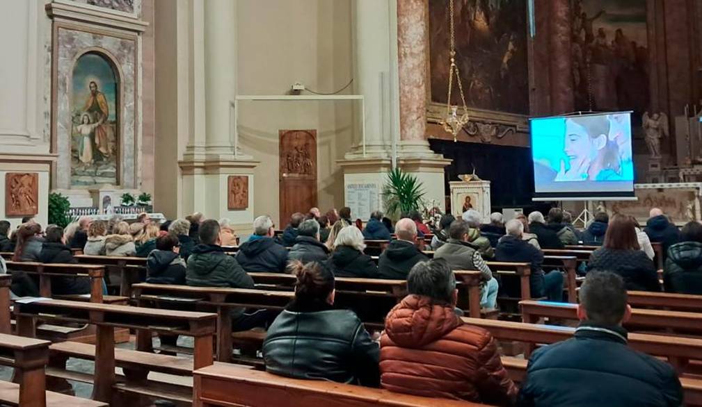 Camposampiero: approfondita la testimonianza di vita di Chiara Corbella Petrillo. Una mostra in chiesa