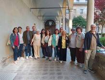 Studenti e studentesse della Scuola di formazione teologica di Treviso, nel chiostro del seminario