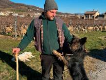 Due ventenni hanno scelto il lavoro duro della pastorizia