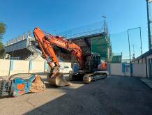 Lavori di ristruttura-zione dello stadio Omobono Tenni in vista dell’inizio del campionato