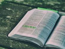 Lettura della Bibbia a scuola: libro antico e sempre nuovo