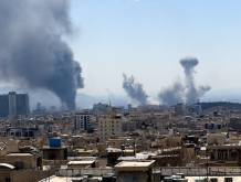 Plumes of smoke rise following reported explosions in Tehran on March 1, 2026, after Iran’s supreme leader, Ayatollah Ali Khamenei, was killed a day earlier in a large U.S. and Israeli attack, prompting a new wave of retaliatory missile strikes from Iran