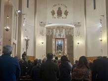 Preghiere per un mondo gravato da 65 conflitti, a S. Maria della Vittoria il rosario dell’Ac