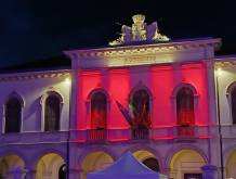 Il 14 giugno Giornata del donatore, edifici pubblici colorati di rosso