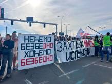 In Serbia le piazze ribollono