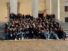 M’illumino d’impegno: il linguaggio come cantiere di pace