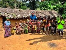 Padre Flavio tra i pigmei del Congo: un popolo a rischio estinzione