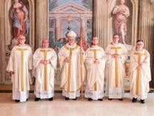 Moltissimi fedeli in cattedrale per l’ordinazione dei nuovi presbiteri