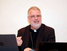 La formazione al centro, nelle parole di padre Giacomo Costa