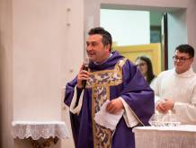 Casier e Sant’Antonino, l’ingresso di don Oscar Pastro: “Passo leggero e cuore aperto”