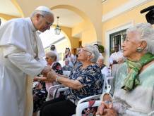 Le riflessioni di papa Leone nel Messaggio per la V Giornata mondiale dei nonni e degli anziani