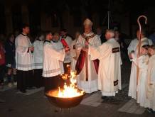 Veglia Pasquale in Cattedrale, l’annuncio del Risorto “nel cuore di un mondo sempre più toccato dal male”