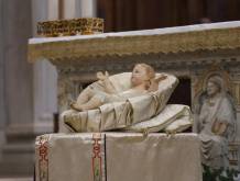 Messa nella notte di Natale in Cattedrale: “Il Signore abita la nostra vita, nelle vicende del nostro tempo”