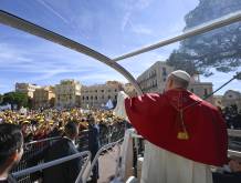 Papa nel Principato di Monaco: no agli “abissi tra poveri e ricchi”