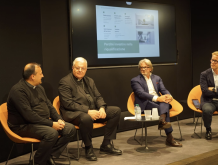 Da sx don Narciso Bernardis, Michele Tomasi vescovo di Treviso, Tiziano Cenedese Presidente di CentroMarca Banca, Alberto Zanatta