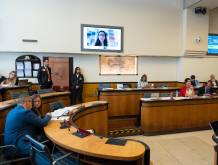 Il Veneto riconosce con una legge il caregiver familiare