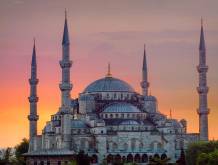 Primo viaggio apostolico all’estero di papa Leone