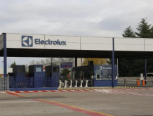 Electrolux, lunedì cruciale: incontro al Mimit, sciopero e presidio a Susegana