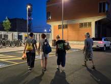 Cronaca di una serata estiva tra i senza dimora con i volontari di Caminantes