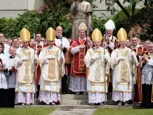Fraternità San Pio X: scomunicati il vescovo de Galarreta e i quattro sacerdoti consacrati vescovi senza mandato pontificio