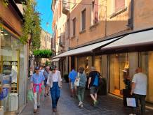 A Treviso si continua a chiudere