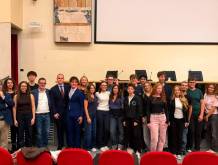 “Volare o stare radicati?”: a “Partecipare il presente” si parla di giovani e lavoro