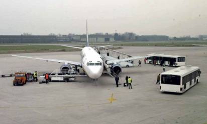 Aeroporto Canova, le reazioni alla firma del piano di sviluppo
