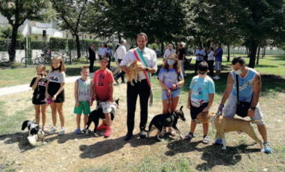 Quattro aree per la sgambatura cani inaugurate nei quartieri trevigiani