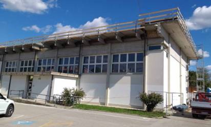 Avviati i lavori di sistemazione del tetto della scuola media di Biadene
