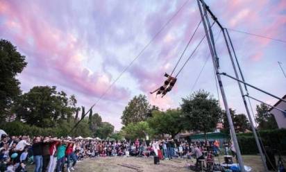 &quot;Co i piè descalsi&quot;: torna a Vascon il festival del teatro di strada