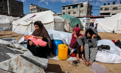 Profughi palestinesi nella striscia di Gaza - foto Shutterstock-Anas Mohammed