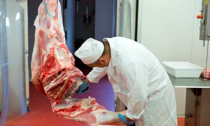 La storia del macellaio Alfredo Pollon: “attività raddoppiata dopo il Covid ma è difficile trovare personale”