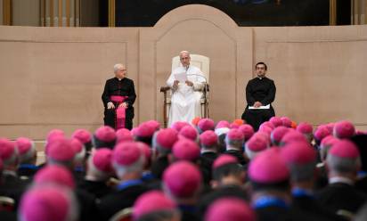 Un dono, per mons. Tomasi, l’invito del Papa a incontrare tutti i Vescovi italiani