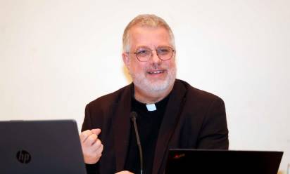 La formazione al centro, nelle parole di padre Giacomo Costa