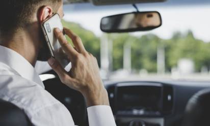 Smartphone alla guida, stretta della polizia locale di Treviso