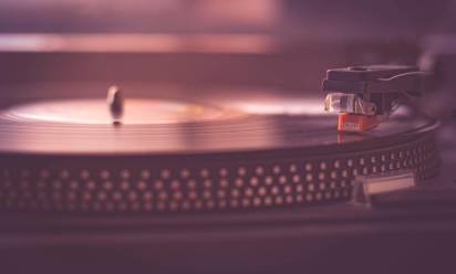 Giovani e digitale: quando la novità è l’analogico