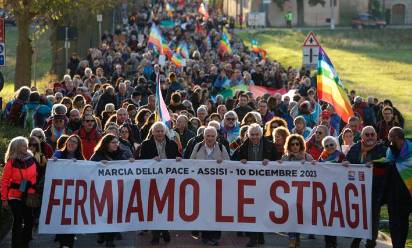 Un momento della marcia. Foto Facebook - Macia Perugia-Assisi