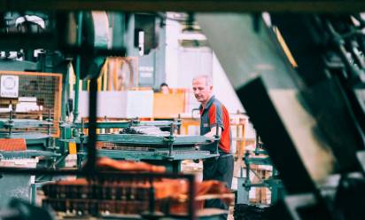 Lavoro: stipendi che condannano alla povertà