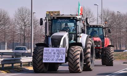 La protesta dei trattori - foto Ansa/Sir