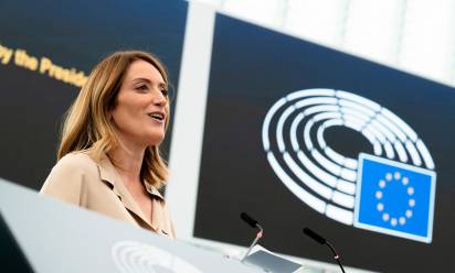 Parlamento Ue, plebiscito per la maltese Roberta Metsola: “L’Europa è speranza”