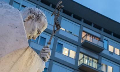 Roma, 19 febbraio 2025: Papa Francesco ricoverato nell'Ospedale Policlinico Gemelli (Foto Calvarese/SIR)