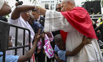 Papa in Guinea Equatoriale: “questa economia uccide”