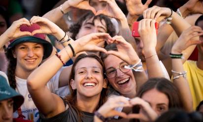 L’amicizia tra i giovani della Gmg (foto Sir/Siciliani Gennari)