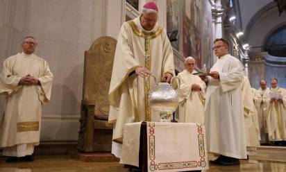 Il Vescovo alla messa del Crisma: “Nostro ministero è un dono grande”