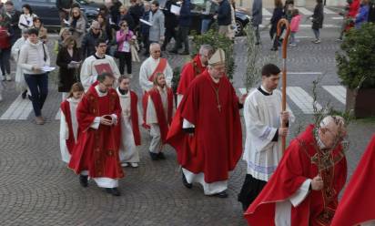 Domenica delle Palme, il Vescovo: “In ascolto di Gesù, compagni dei crocifissi di oggi”