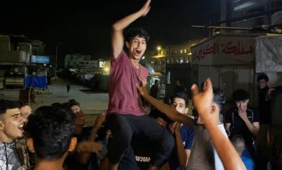 Khan Yunis: palestinesi festeggiano l’avvenuto accordo